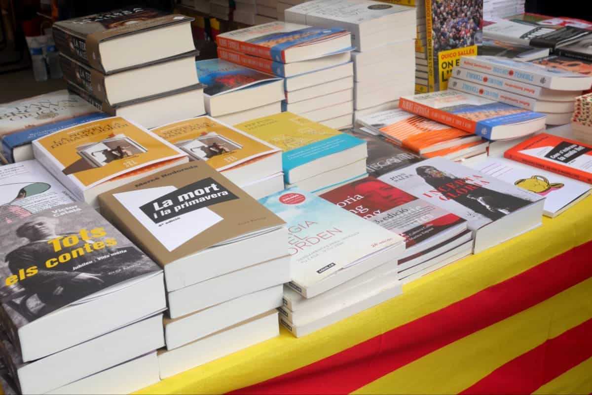 A stall of books on Sant Jordi's day