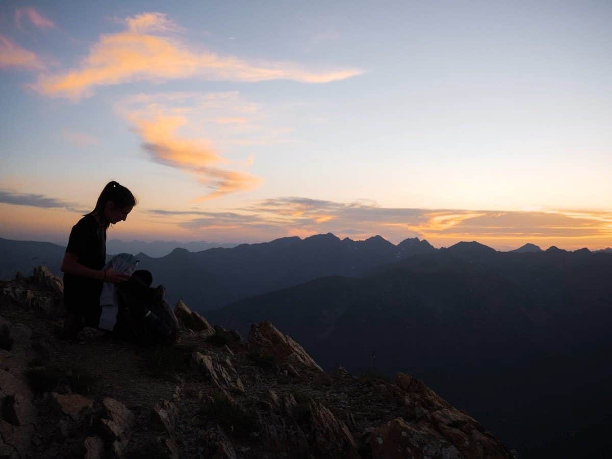 Picnic during sunset on top of the Casamanya