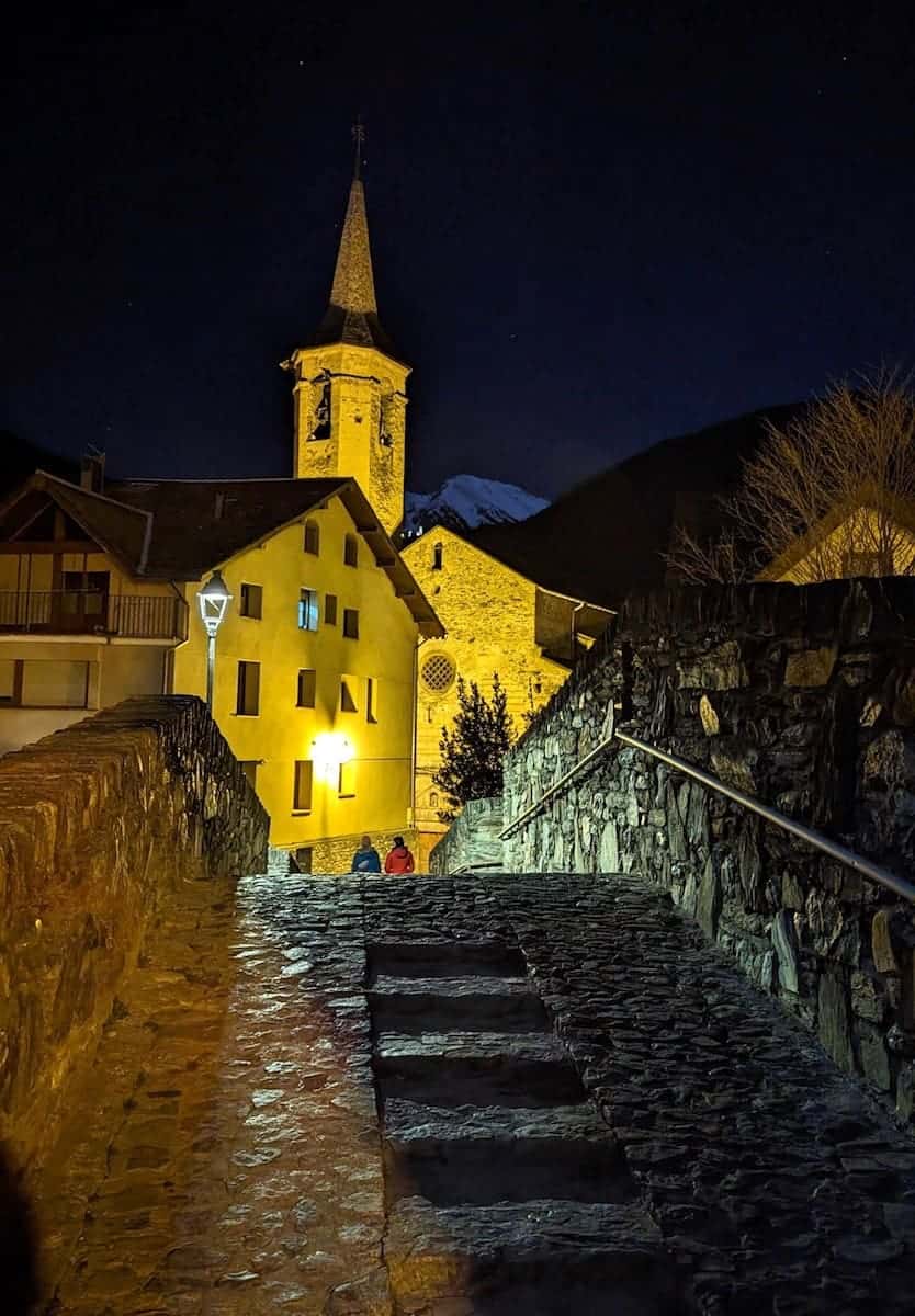Esterri d'Àneu village at night