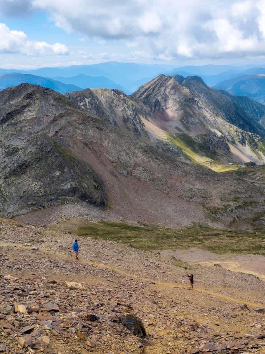 Two hikers on their way to the Certascan peak
