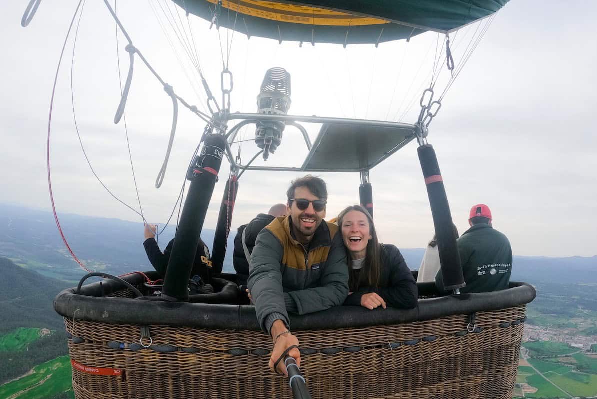 Hot air balloon ride experience near Barcelona