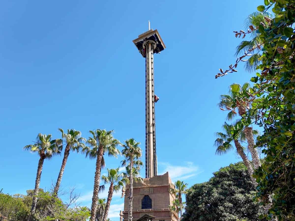 Hurakan Condor, a crazy free fall in Port Aventura