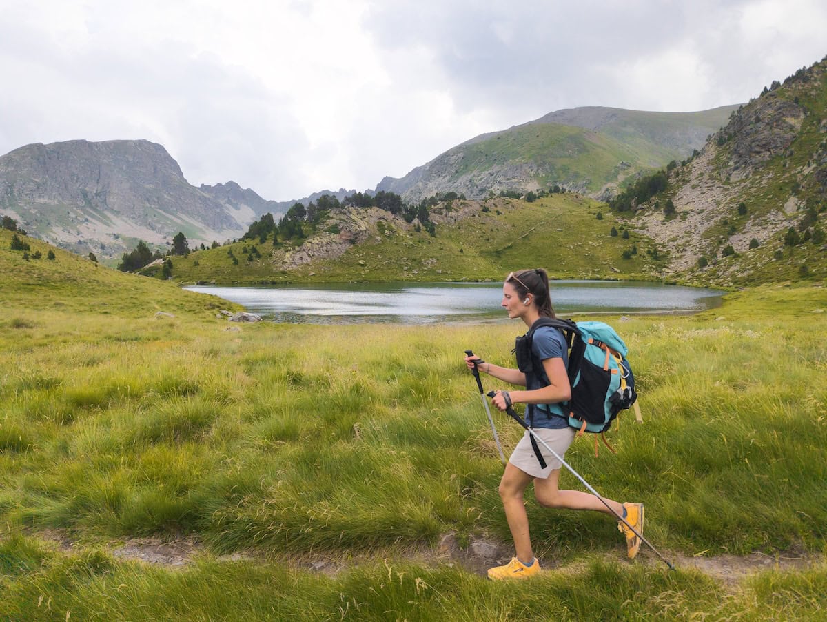 Passing by Siscaró Lake