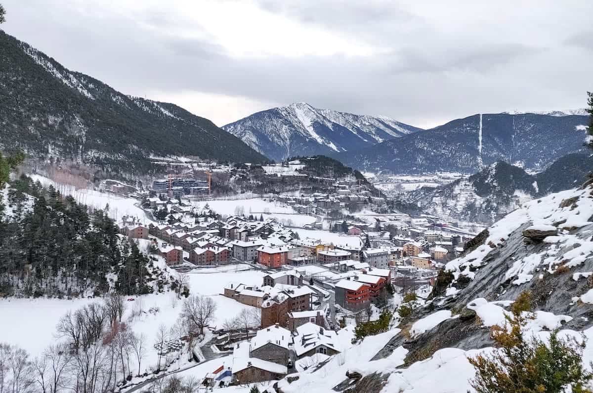 Views from the Mirador del Turer lookout