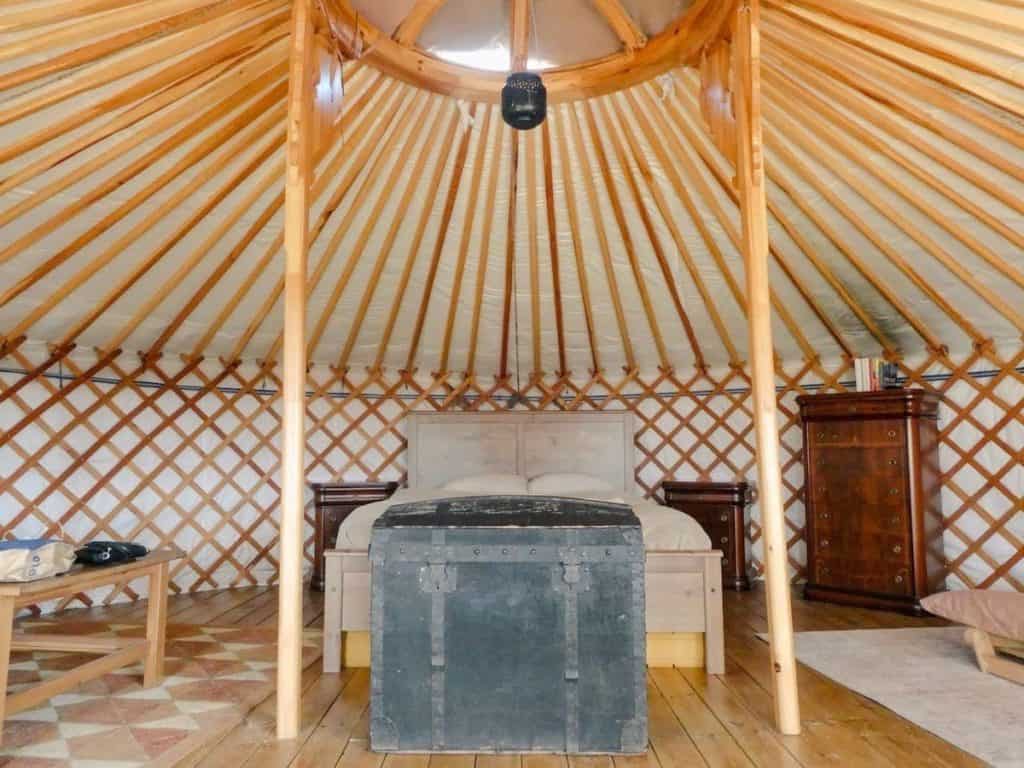 Interior of the yurt located in Vallromanes